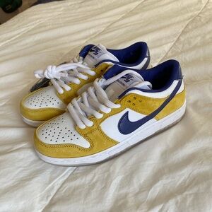 Lakers colors Nike dunks